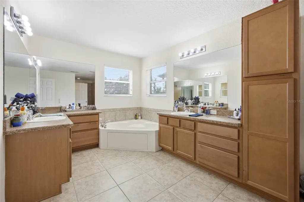 4913 NE 122nd Avenue Oxford FL 34484