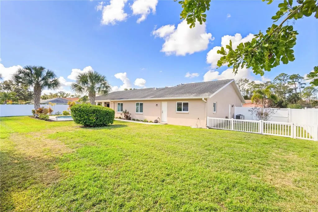 5775 Timber Lake Drive Sarasota FL 34243