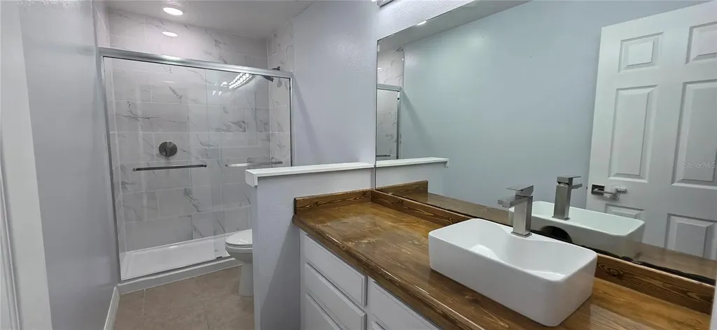 520 Cresting Oak Circle Orlando FL 32824