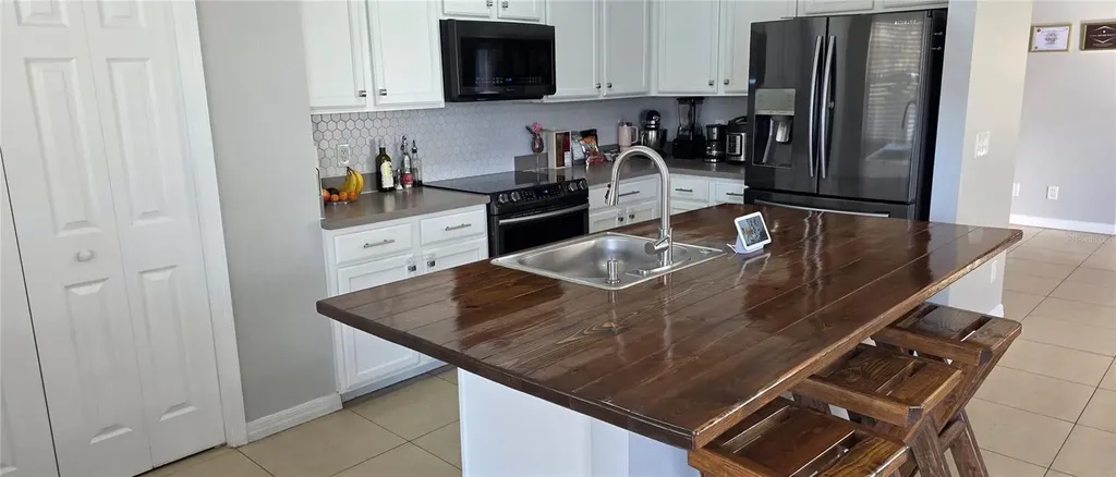 520 Cresting Oak Circle Orlando FL 32824