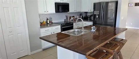 520 Cresting Oak Circle Orlando FL 32824