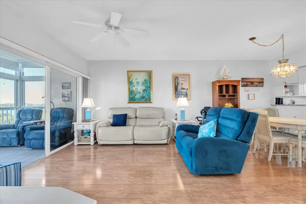 6315 Shoreline Drive Seminole FL 33708