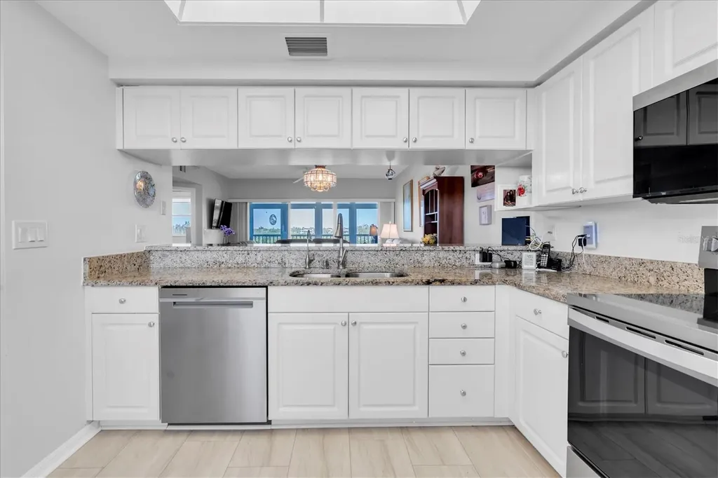6315 Shoreline Drive Seminole FL 33708