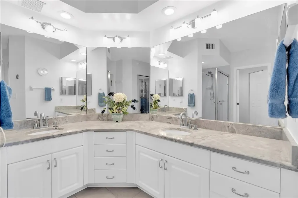 6315 Shoreline Drive Seminole FL 33708