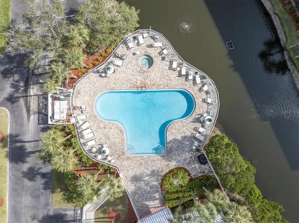 6315 Shoreline Drive Seminole FL 33708