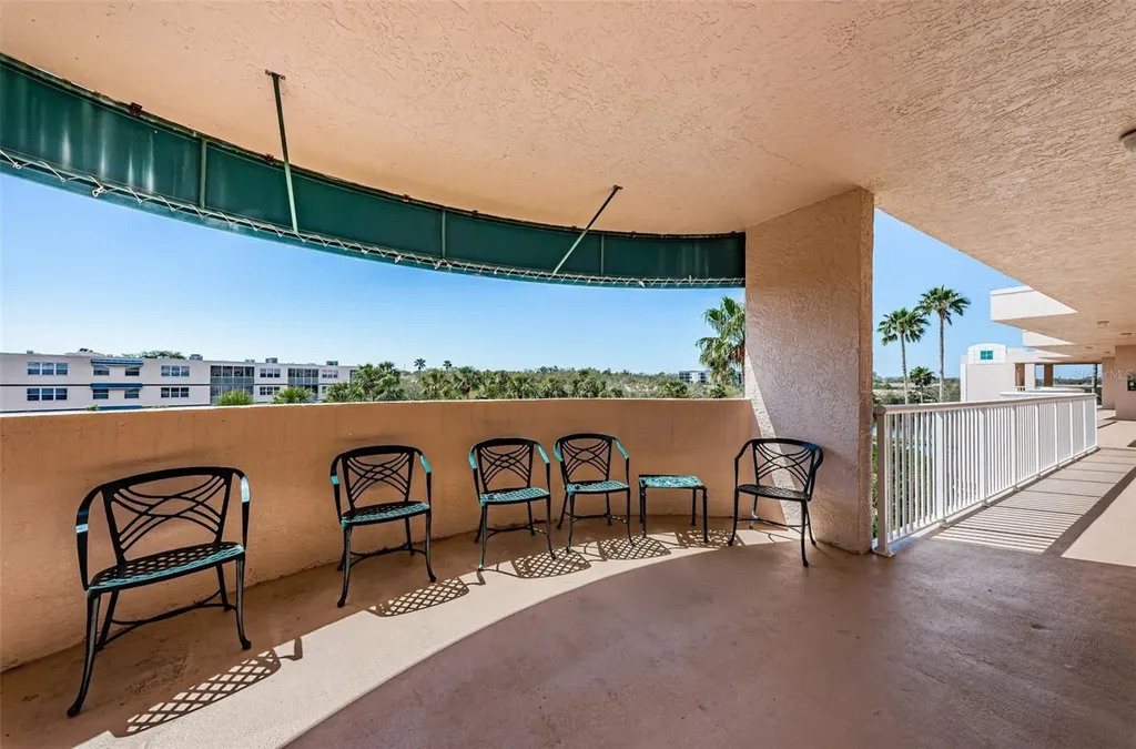 6315 Shoreline Drive Seminole FL 33708
