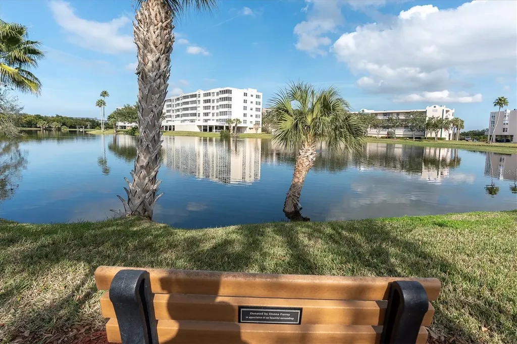 6315 Shoreline Drive Seminole FL 33708