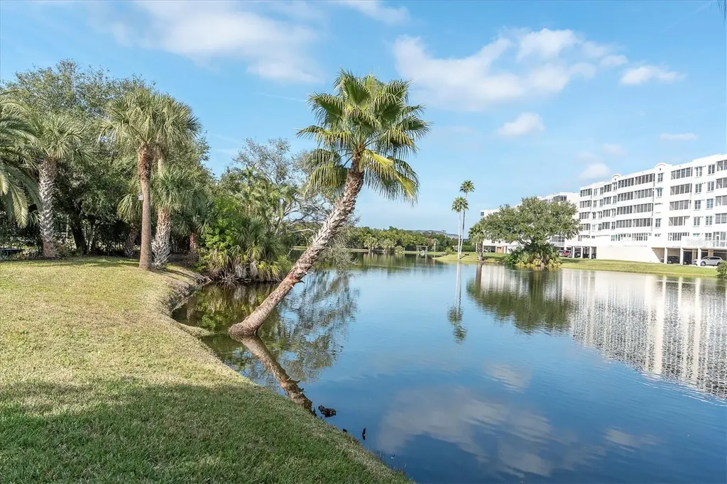 6315 Shoreline Drive Seminole FL 33708