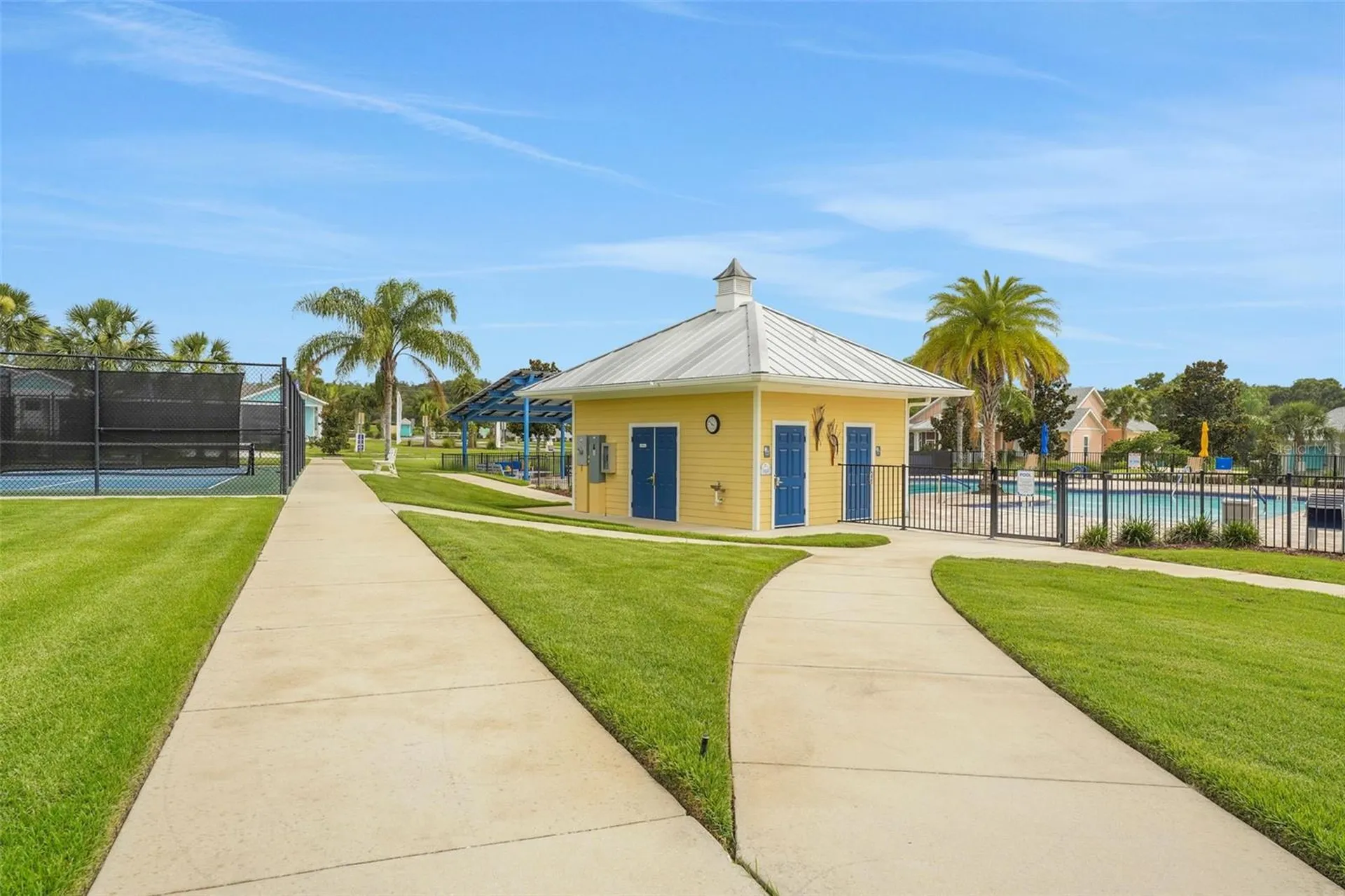 985 Fiesta Key Circle Lady Lake FL 32159