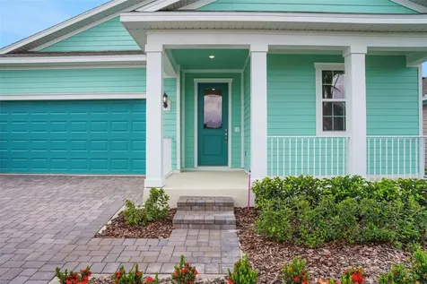 985 Fiesta Key Circle Lady Lake FL 32159