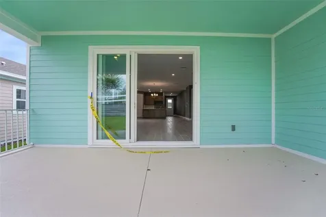 985 Fiesta Key Circle Lady Lake FL 32159