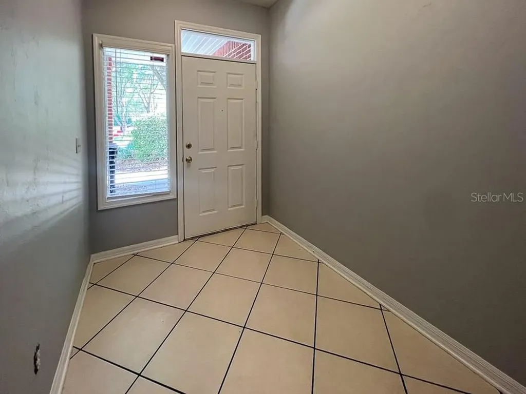 5048 NW 1st Place Gainesville FL 32607
