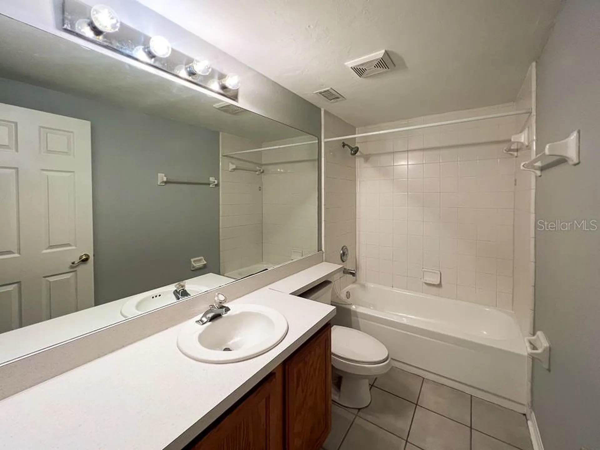 5048 NW 1st Place Gainesville FL 32607