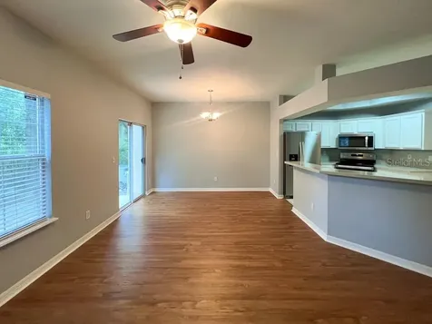5048 NW 1st Place Gainesville FL 32607
