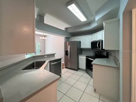 5048 NW 1st Place Gainesville FL 32607
