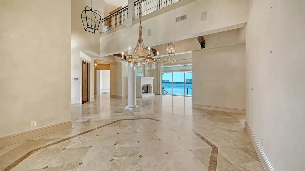 570 S Spoonbill Drive Sarasota FL 34236