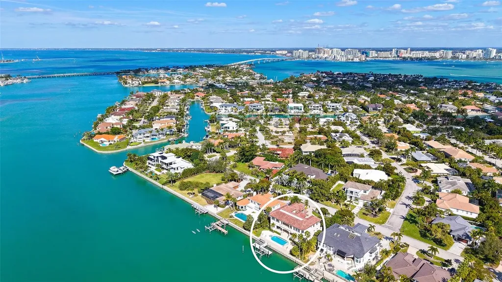 570 S Spoonbill Drive Sarasota FL 34236