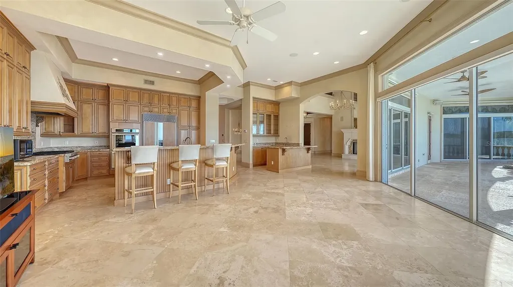 570 S Spoonbill Drive Sarasota FL 34236