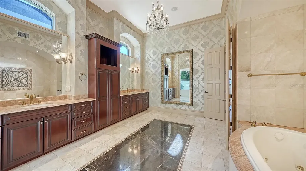 570 S Spoonbill Drive Sarasota FL 34236