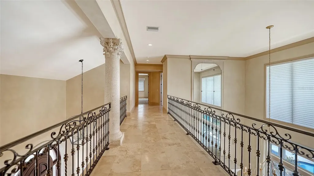 570 S Spoonbill Drive Sarasota FL 34236