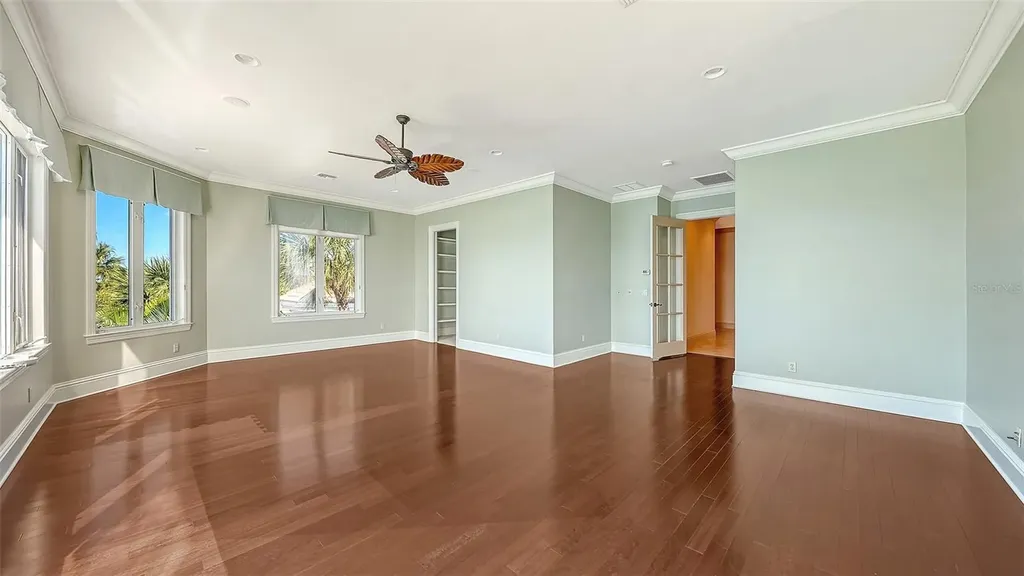 570 S Spoonbill Drive Sarasota FL 34236