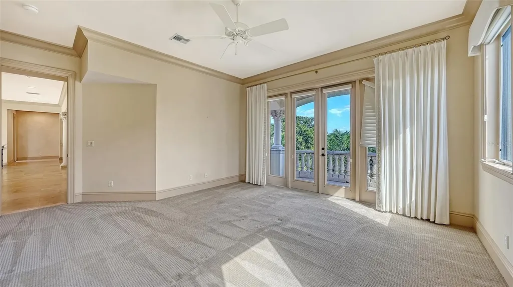 570 S Spoonbill Drive Sarasota FL 34236