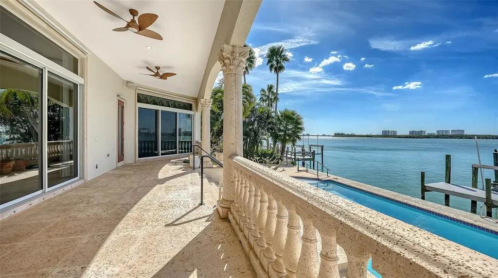570 S Spoonbill Drive Sarasota FL 34236