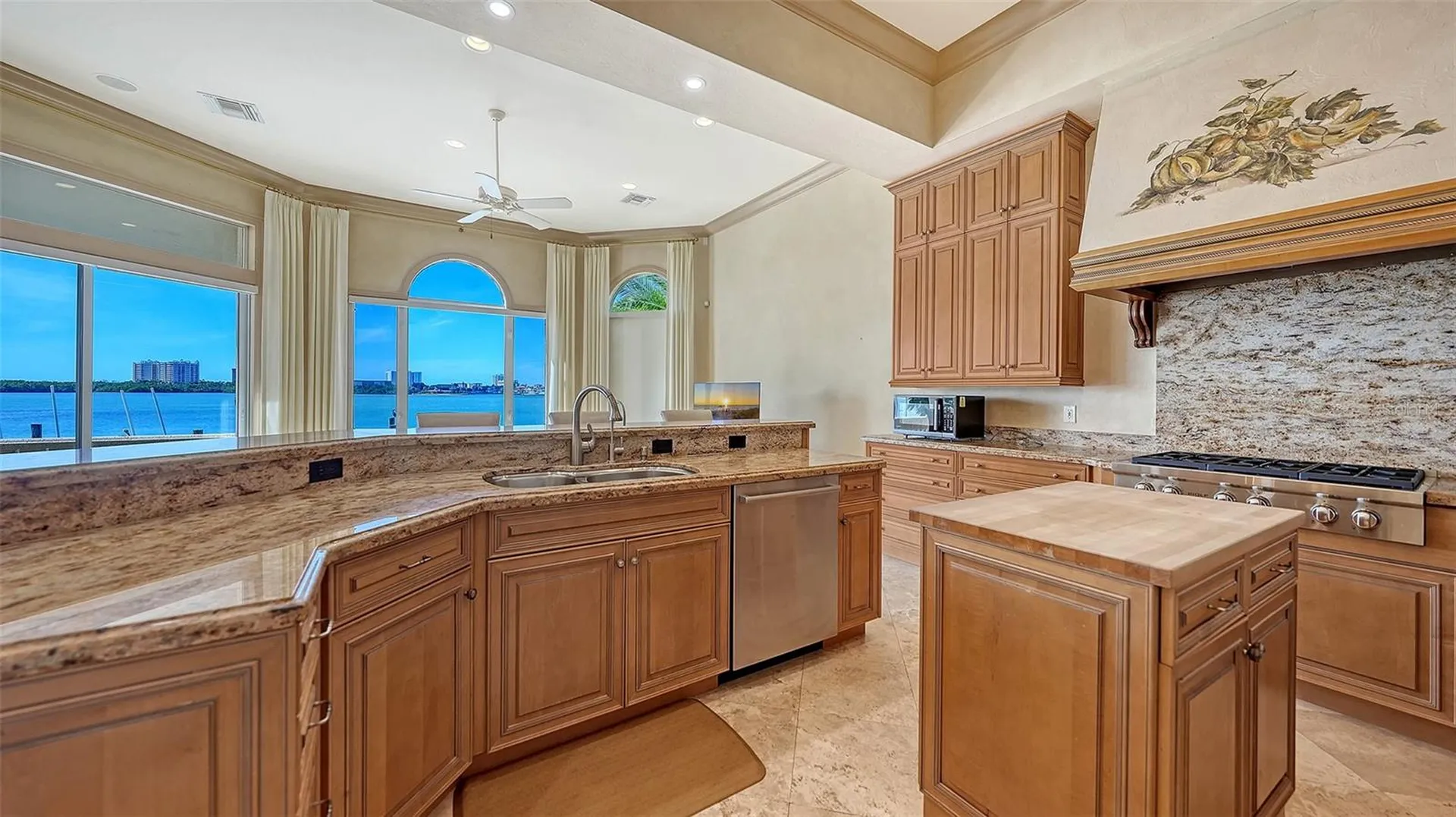 570 S Spoonbill Drive Sarasota FL 34236