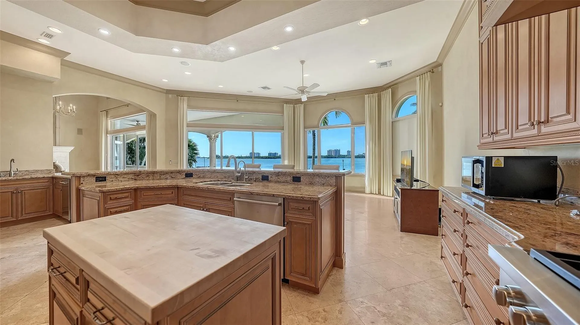 570 S Spoonbill Drive Sarasota FL 34236