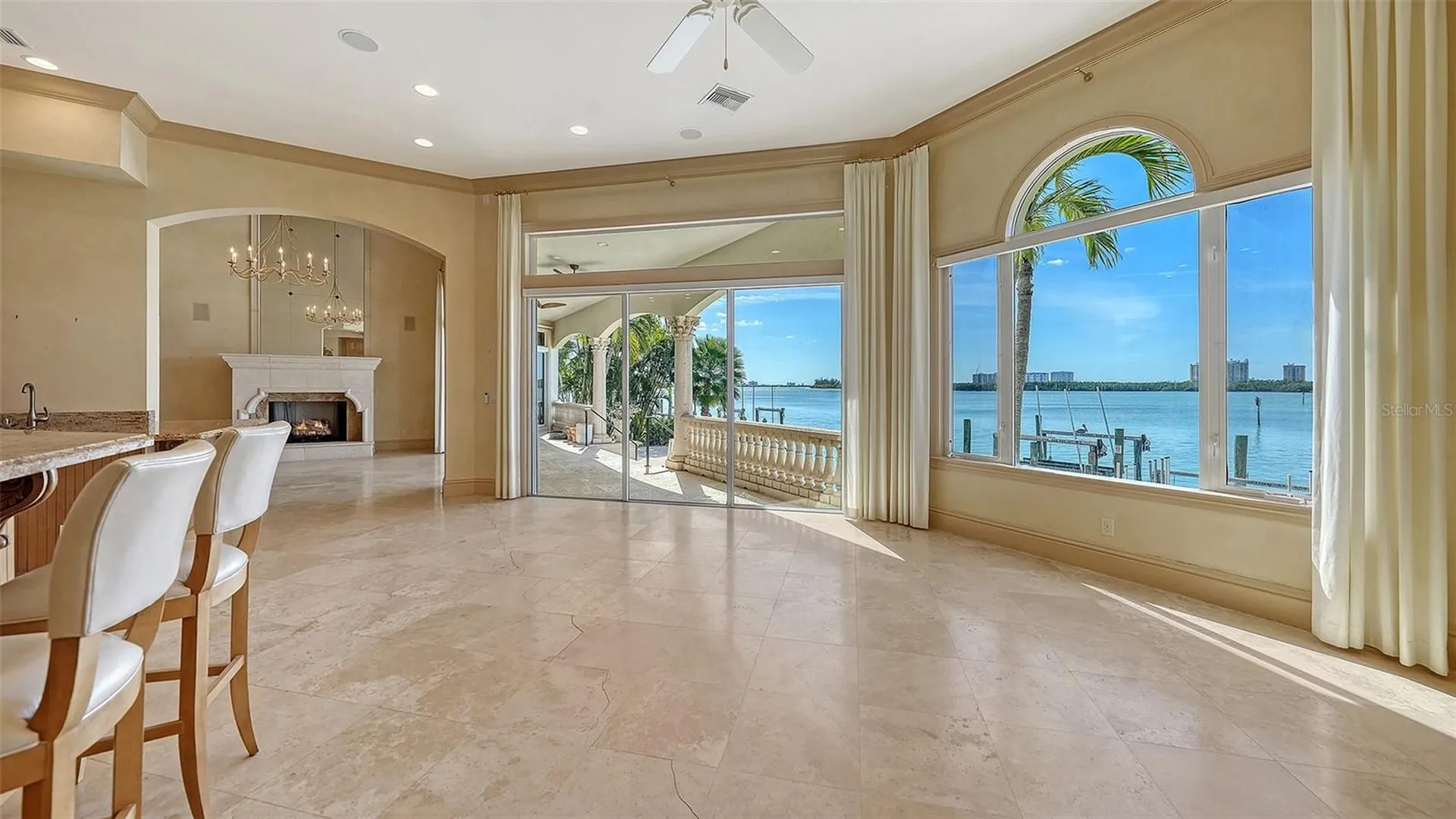 570 S Spoonbill Drive Sarasota FL 34236