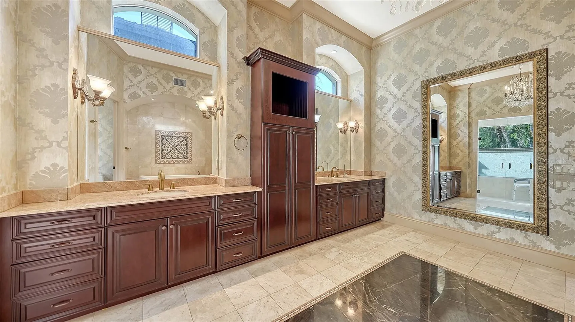 570 S Spoonbill Drive Sarasota FL 34236