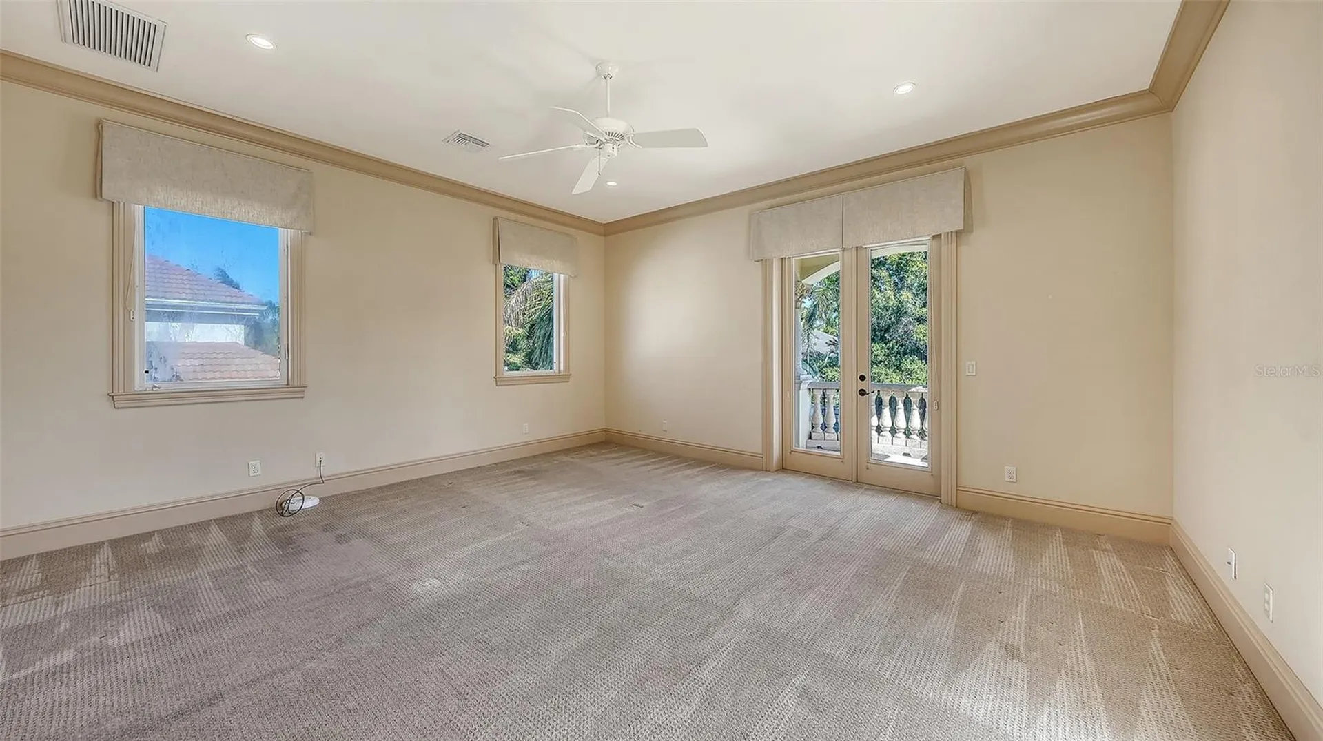 570 S Spoonbill Drive Sarasota FL 34236