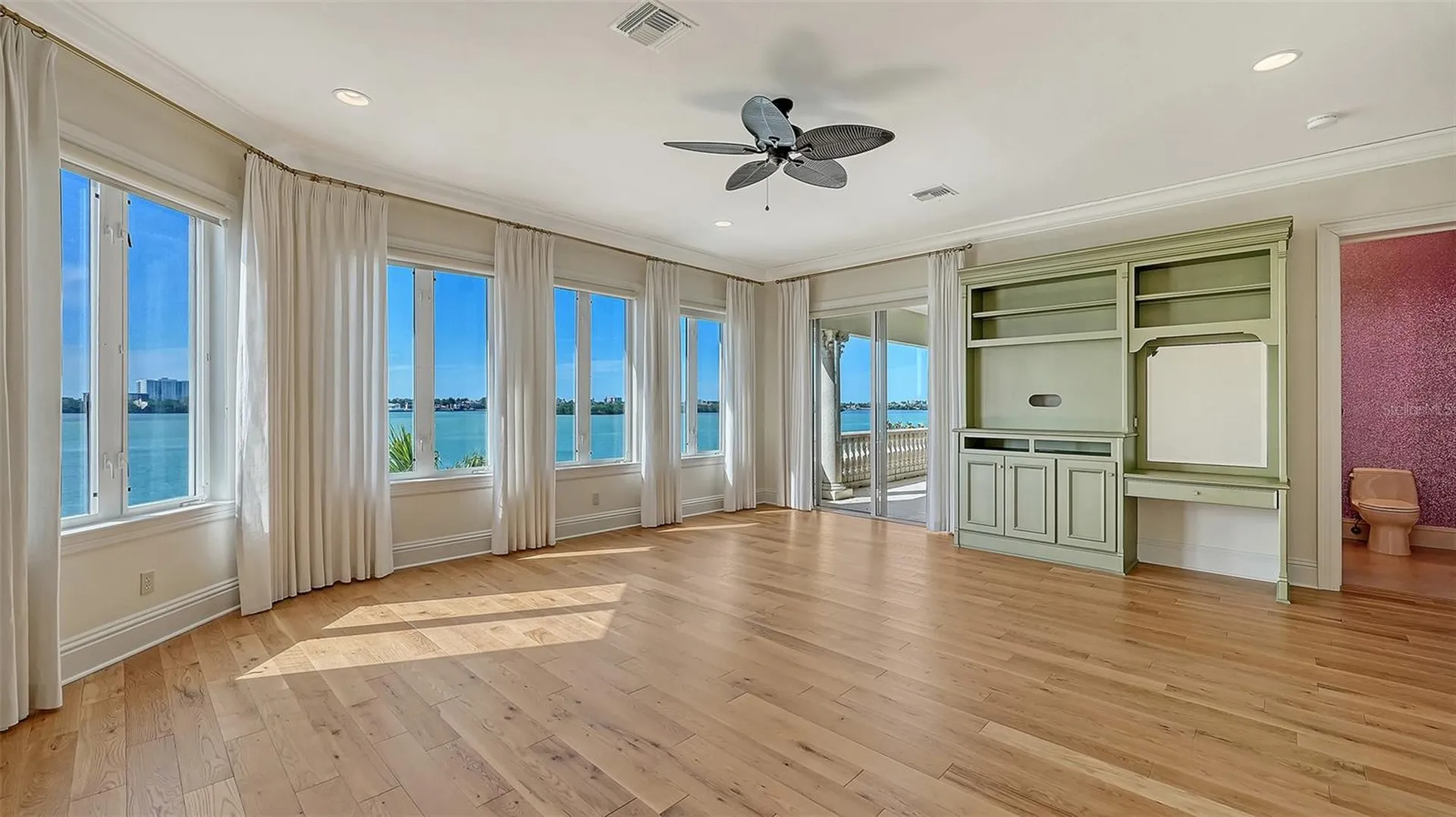 570 S Spoonbill Drive Sarasota FL 34236