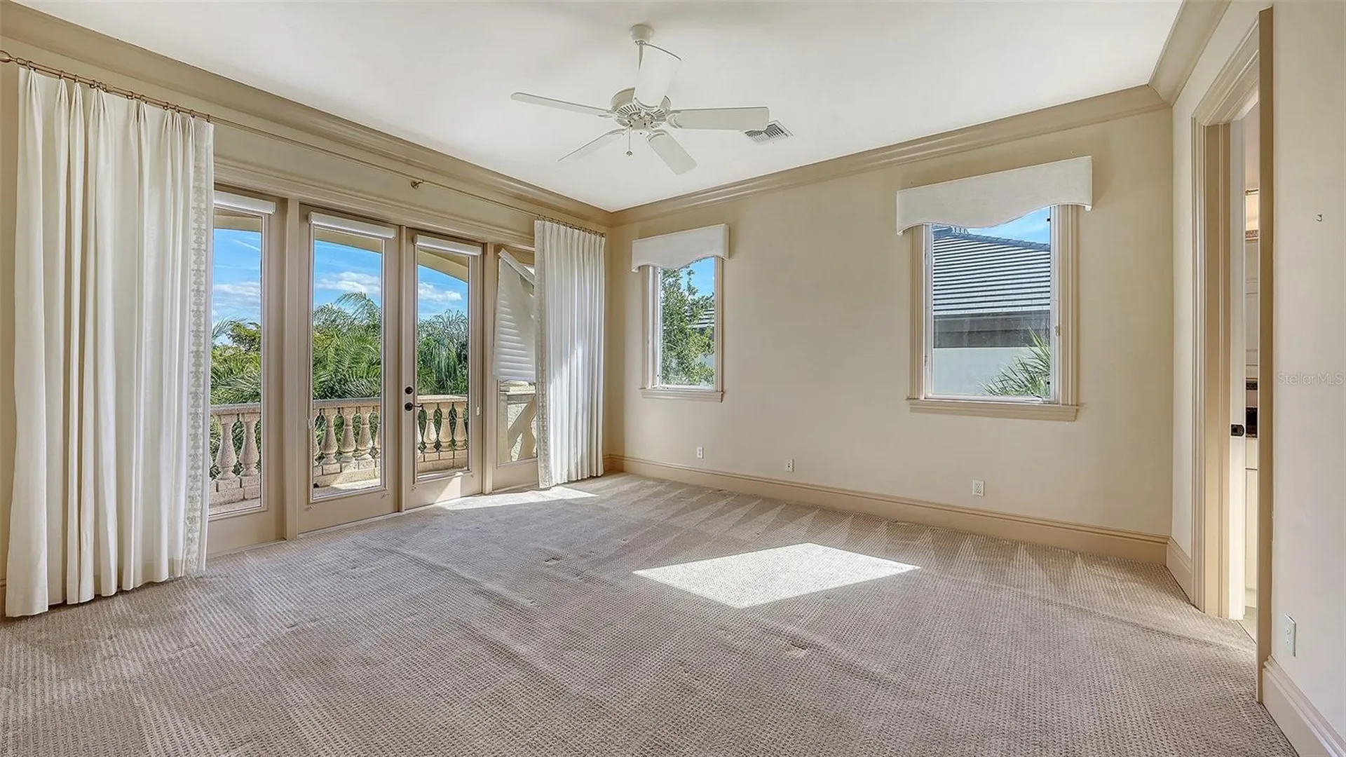 570 S Spoonbill Drive Sarasota FL 34236