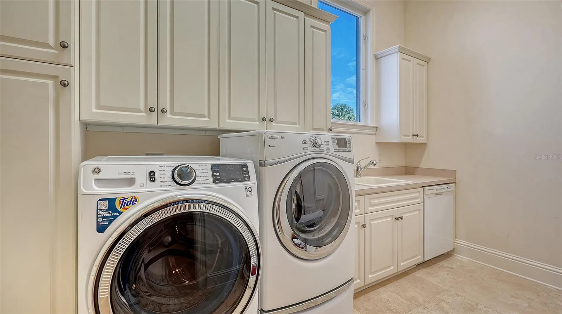 570 S Spoonbill Drive Sarasota FL 34236