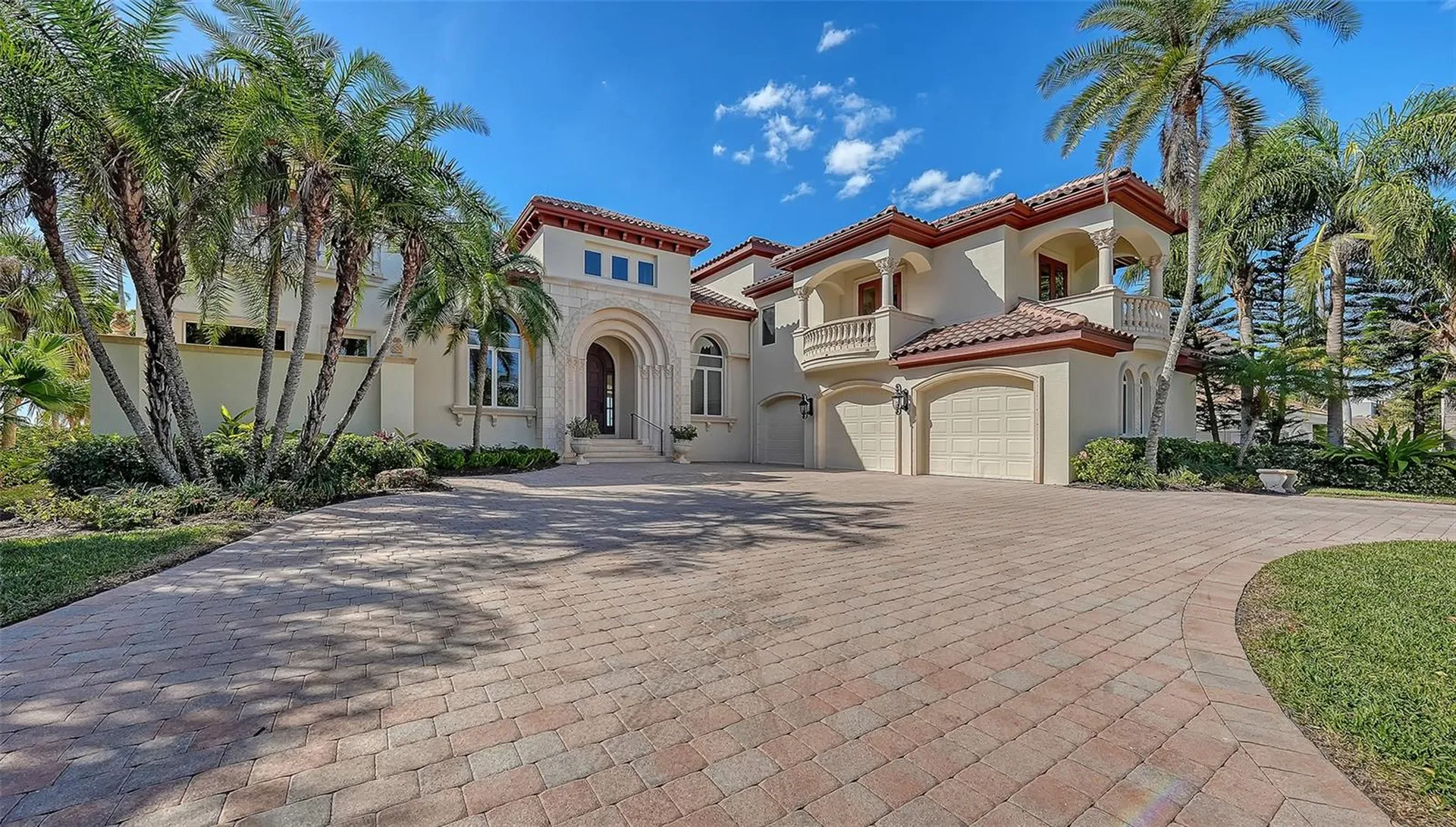 570 S Spoonbill Drive Sarasota FL 34236