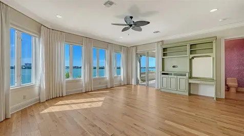 570 S Spoonbill Drive Sarasota FL 34236