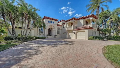 570 S Spoonbill Drive Sarasota FL 34236