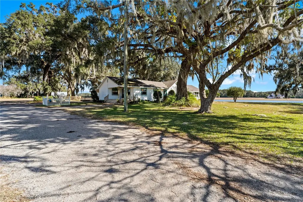 9504 Fort King Road Dade City FL 33525