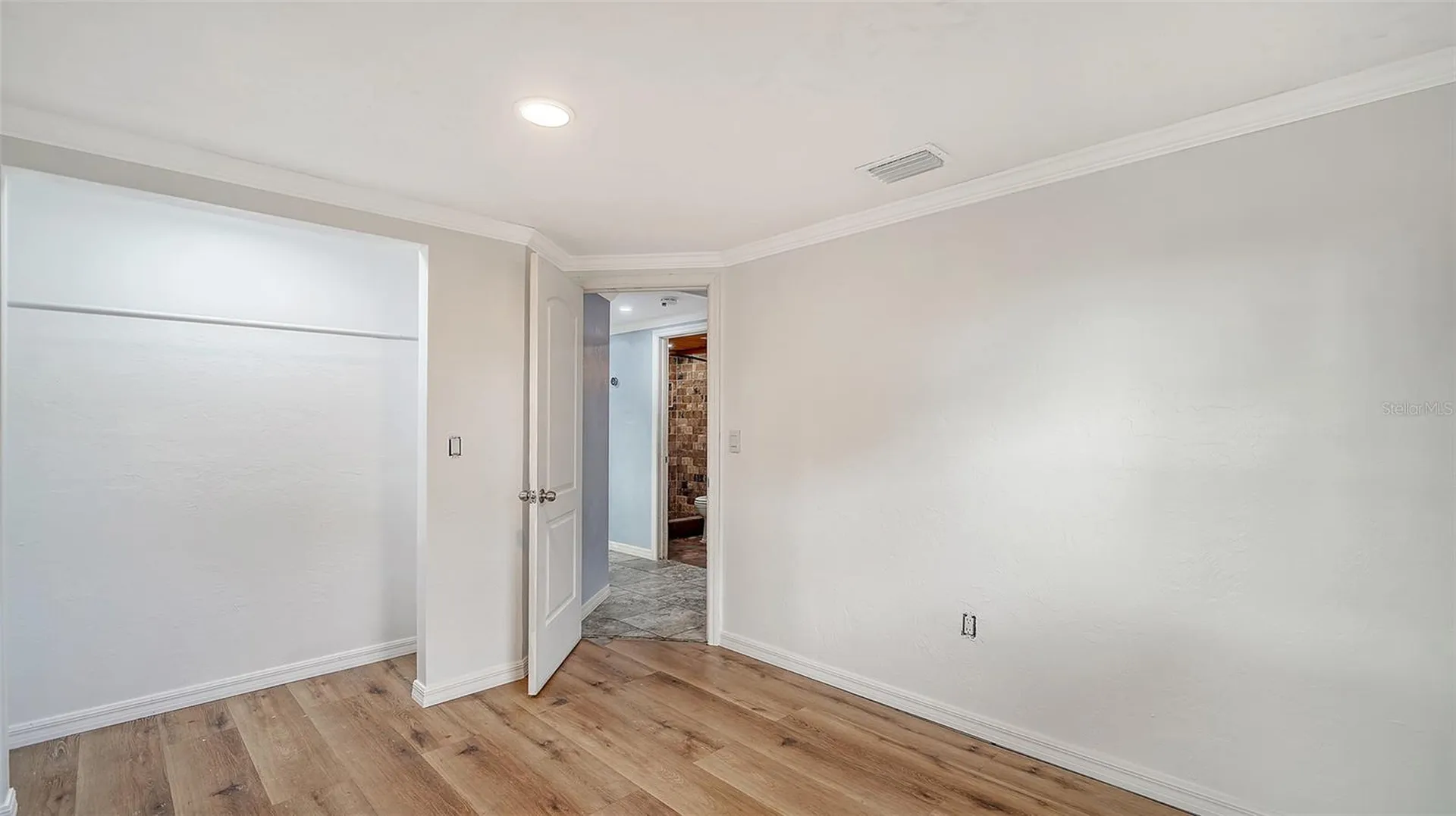 1203 Pineland Avenue Venice FL 34285