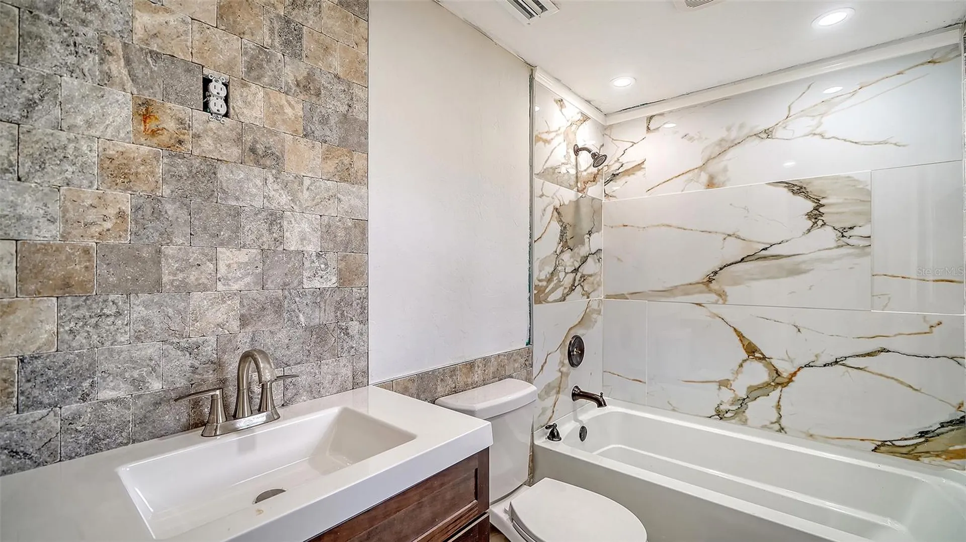 1203 Pineland Avenue Venice FL 34285