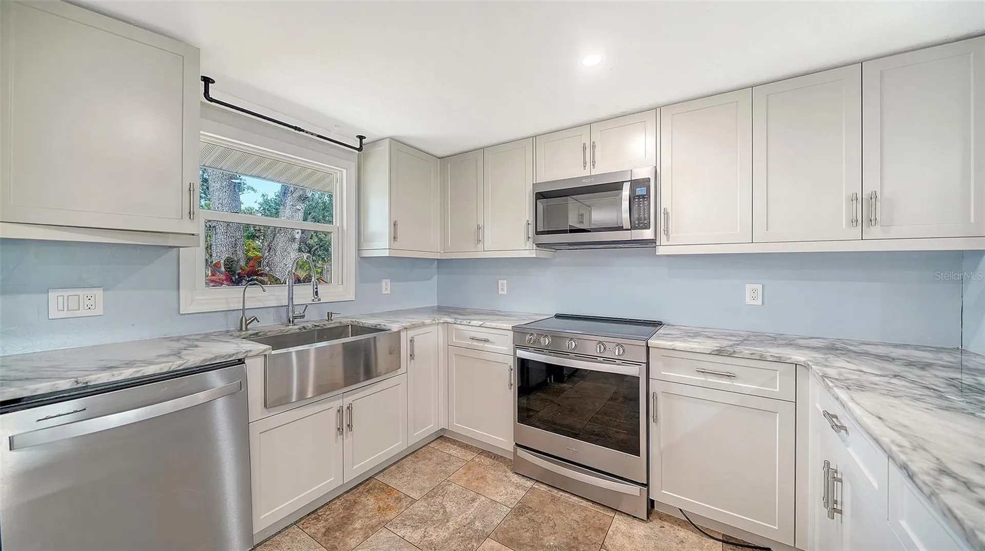 1203 Pineland Avenue Venice FL 34285