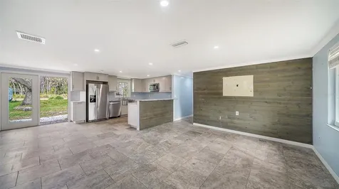 1203 Pineland Avenue Venice FL 34285