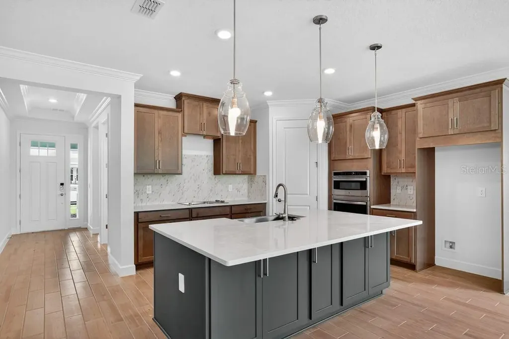 8517 Golden Dawn Court Sarasota FL 34241