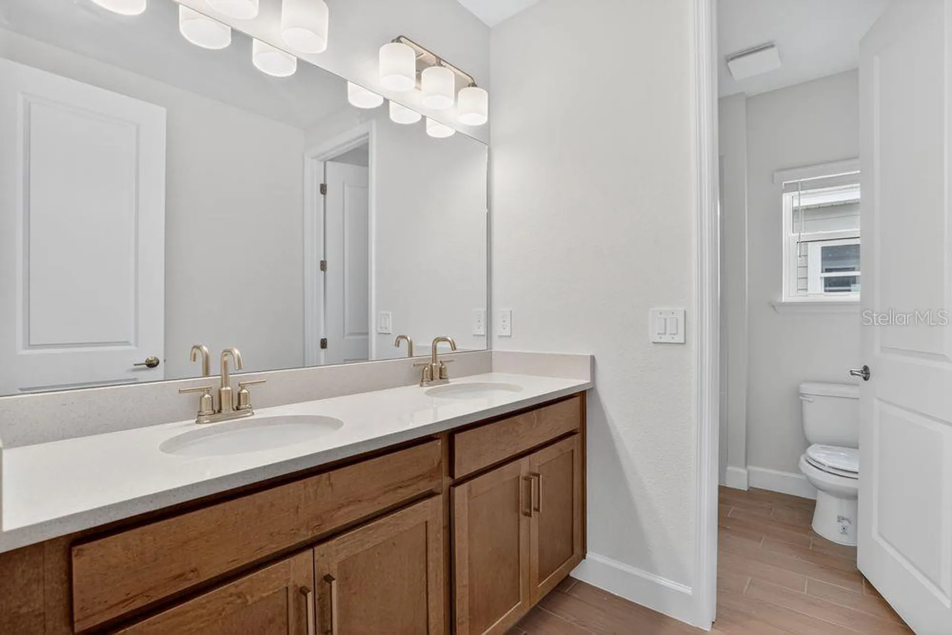 8517 Golden Dawn Court Sarasota FL 34241