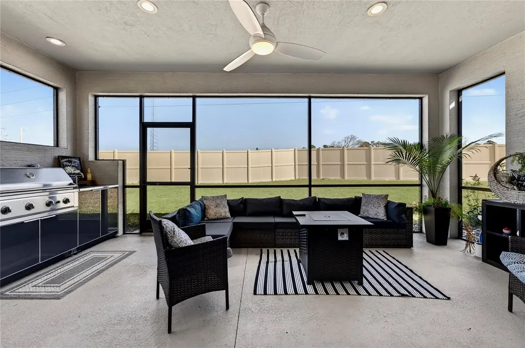 6203 W Fallsgrove Lane Port Orange FL 32128