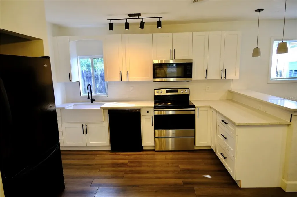 212 W Hiawatha Street Tampa FL 33604