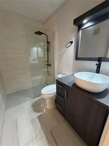 Apt 701 Edif B Cond. Torrimar Town Park Guaynabo PR 00969