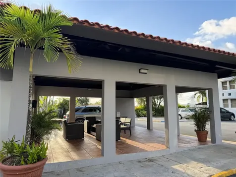 Apt 701 Edif B Cond. Torrimar Town Park Guaynabo PR 00969