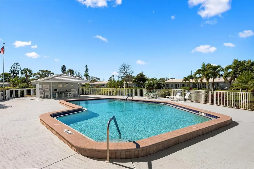 7303 9th Avenue W Bradenton FL 34209
